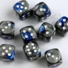 Kości Chessex - kostka k6 12mm Gemini Blue-Steel/white