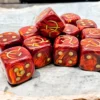 Kości Chessex - kostka k6 16mm - Soviet Union War Scarab Scarlet/gold