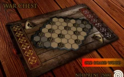 Mata do gry War Chest - stary drewniany stół
